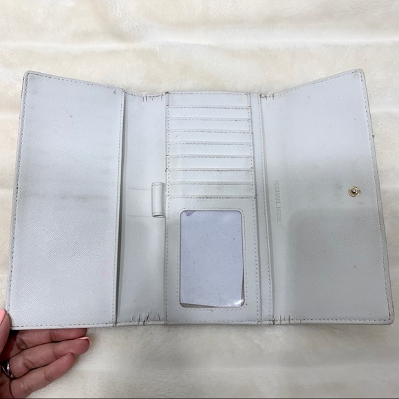 Michael Kors Wallet - Picture 2 of 3
